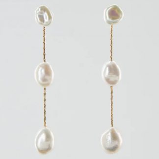 kisui Berlin Brautohrringe lang Perlen bridal earrings Pearls modern