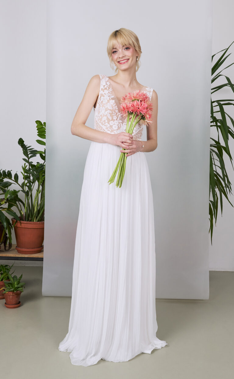 Wedding Dress with lace: Style Fiora