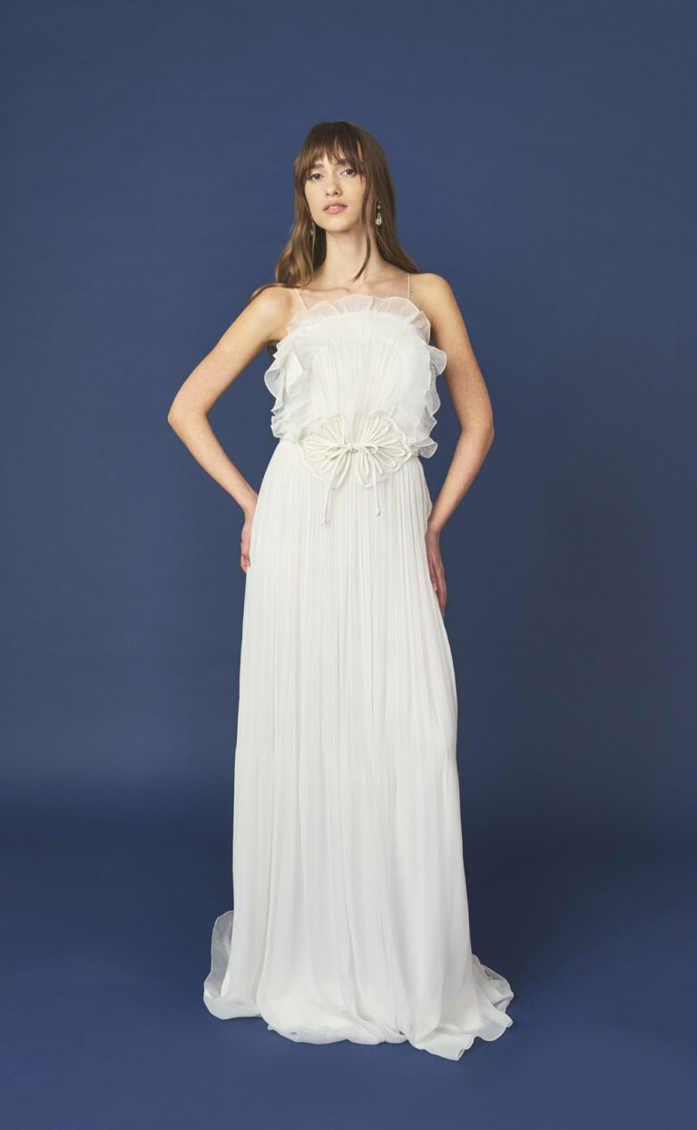 Fluent Wedding Dress: Style Aravenna