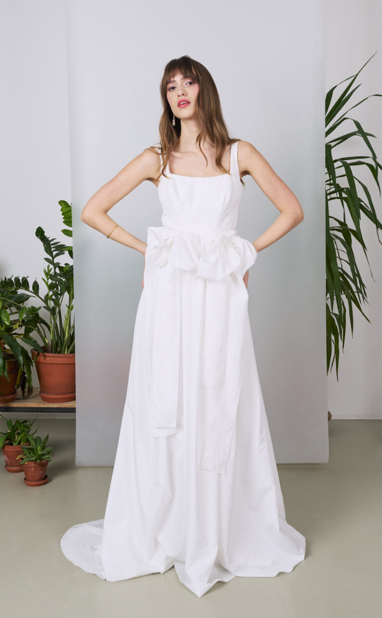 Modern Wedding Dress: Style Elowyn