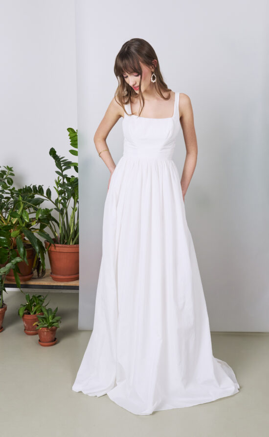 kisui Oui Berlin moderne Brautmode Caree-Ausschnitt Wedding Dress modern pure simple