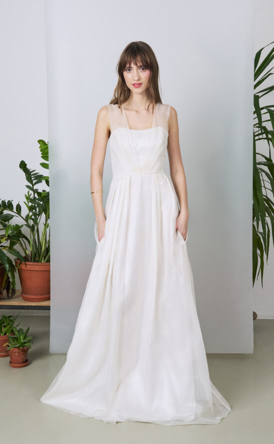 kisui OUI Brautkleid mit Taschen Bridal Dress with pockets modern pur simple