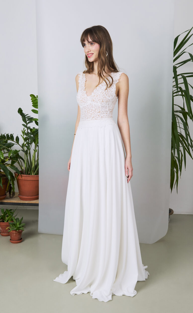 Wedding Dress with lace: Style Milele