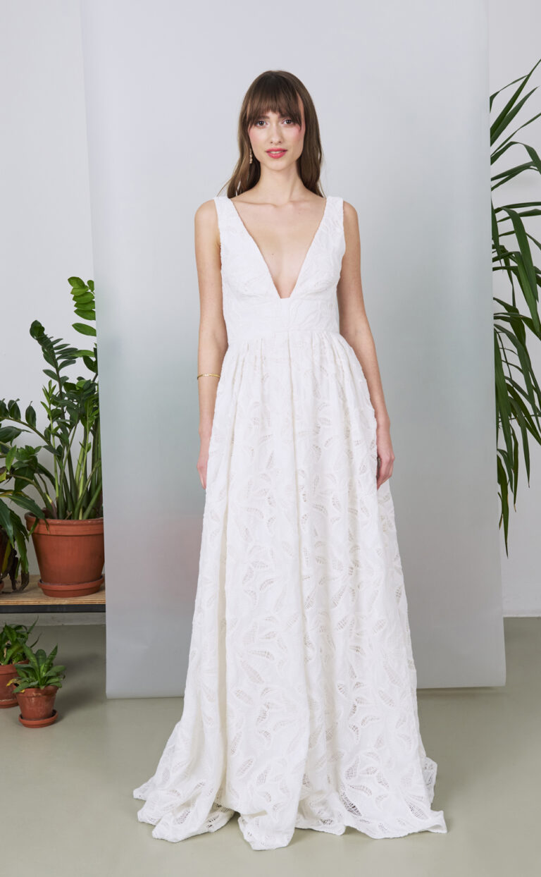 Modern Wedding Dress: Style Novara